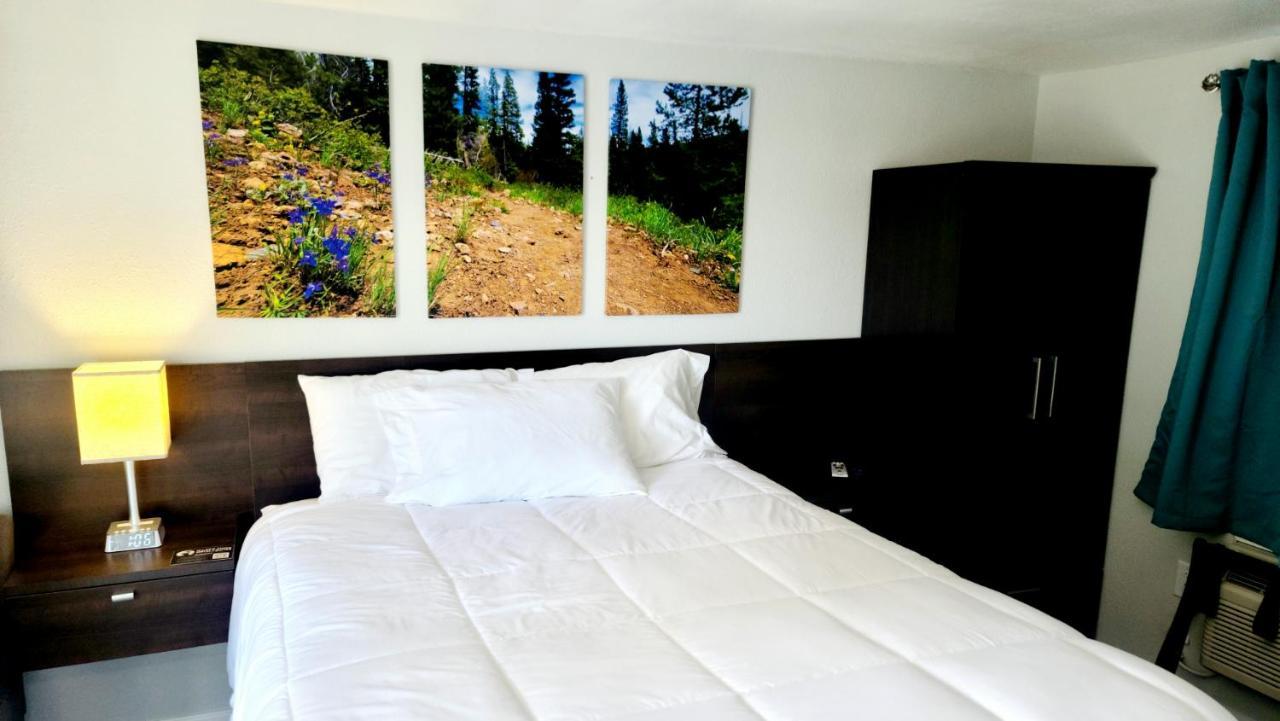 Snowy Mountain Inn Saratoga Ngoại thất bức ảnh