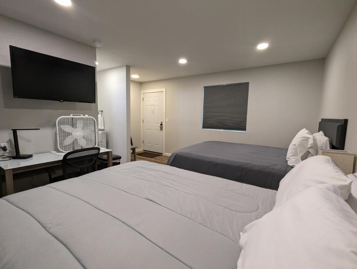 Snowy Mountain Inn Saratoga Ngoại thất bức ảnh